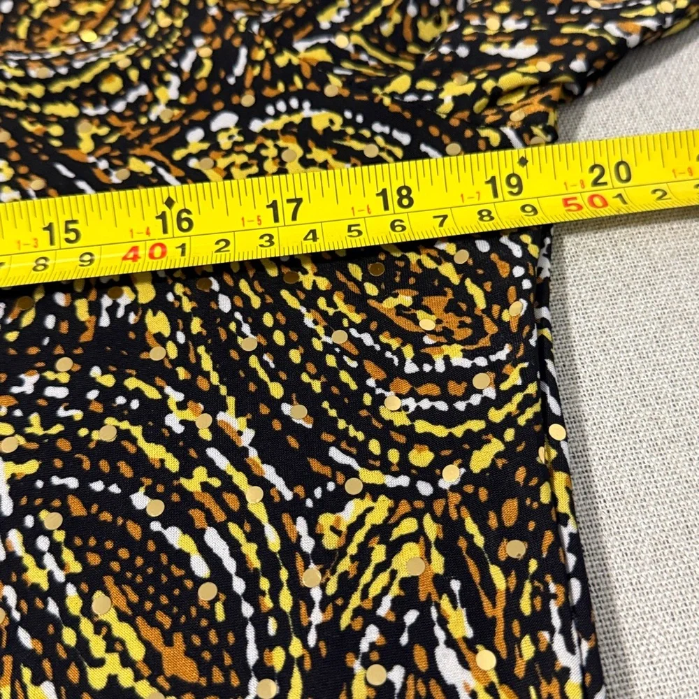 Emily Daniel’s Elegant Brown and Gold Swirl Tunic Top SZPM. - Picture 8 of 14